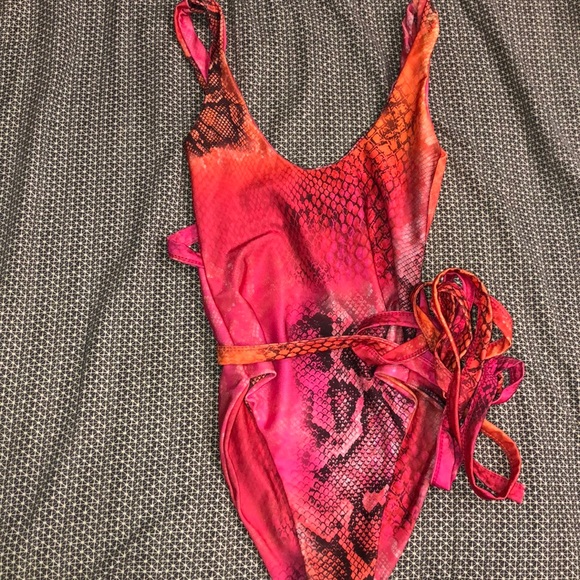 PrettyLittleThing Other - Pretty little thing Pink Reptile Tie Swimsuit